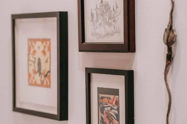 picture-art-hanging.jpg